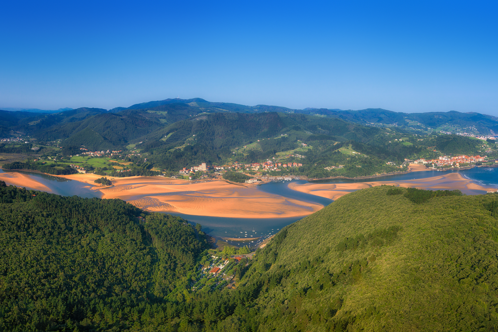 Vistas panorámicas de la Reserva de la Biosfera en Urdaibai