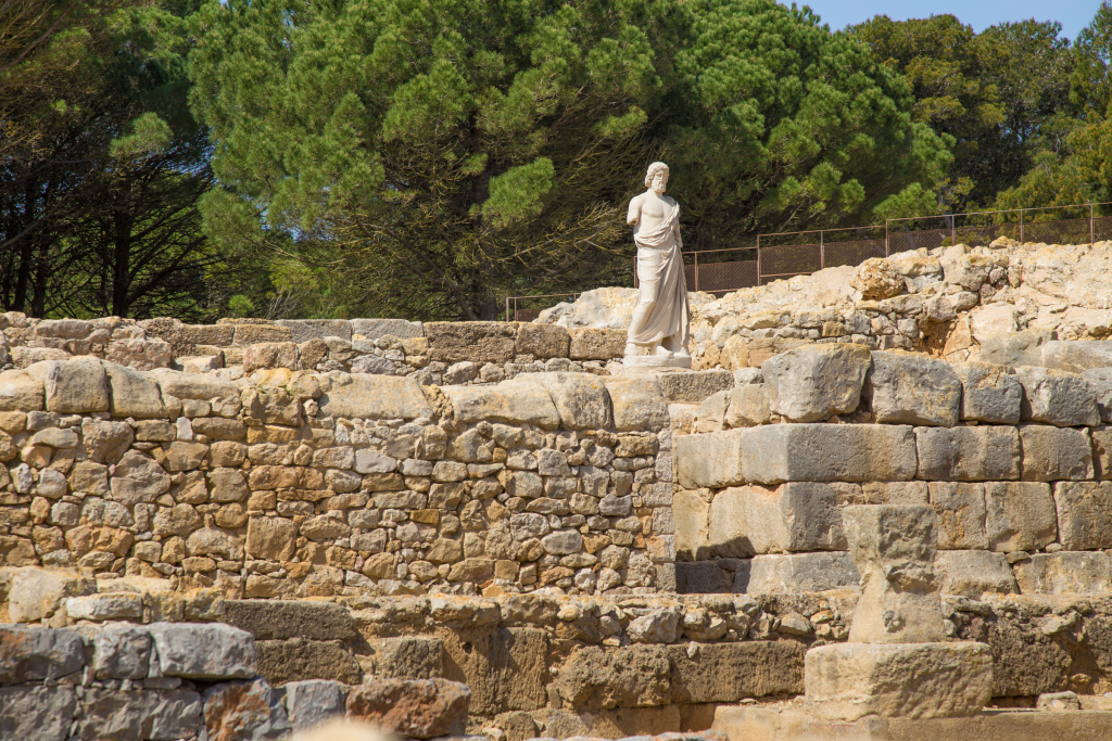 Escultura en Castelló d'Empúries