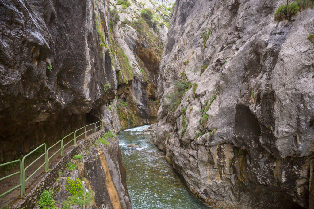 Rutas con río en el interior de España